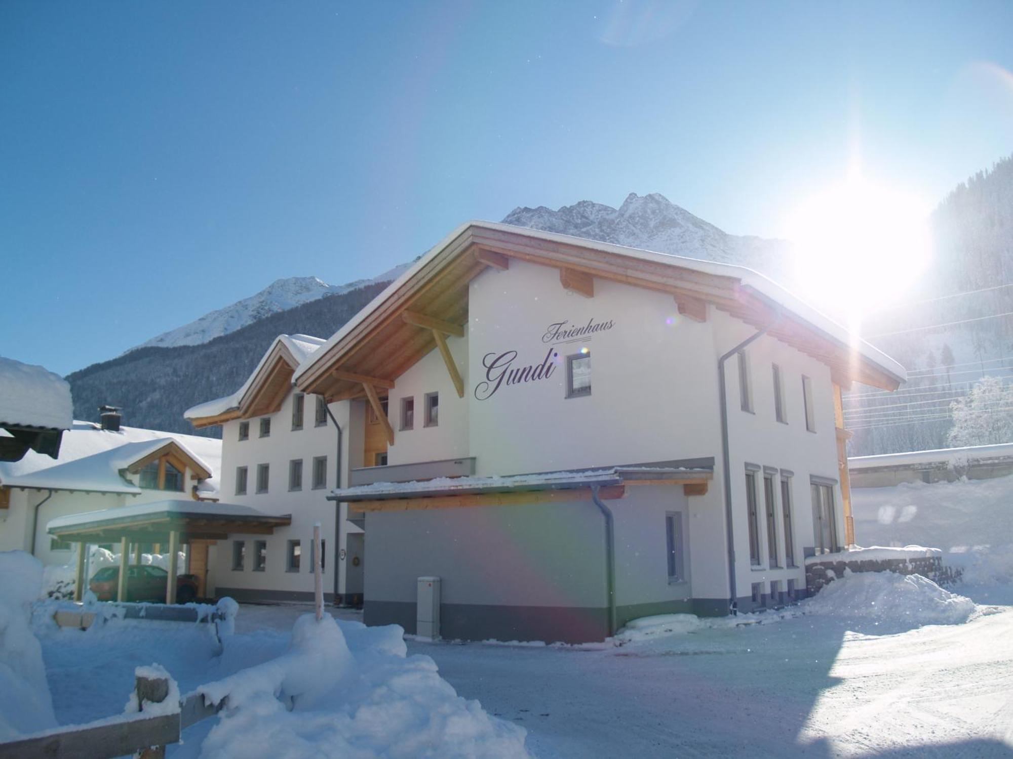Ferienhaus Gundi เพทท์นอย อัม อาร์ลแบร์ก ภายนอก รูปภาพ