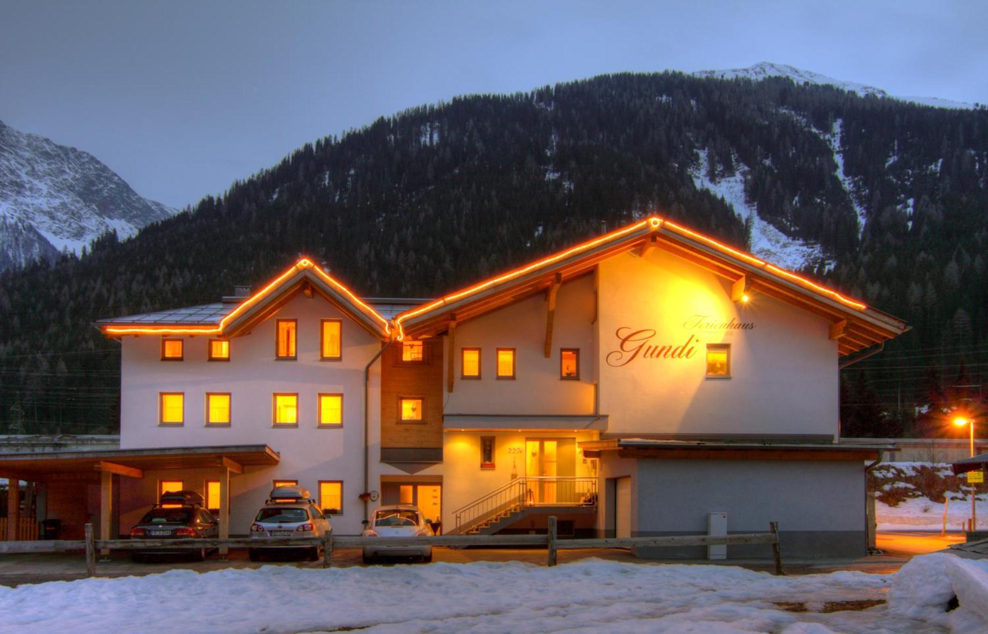 Ferienhaus Gundi เพทท์นอย อัม อาร์ลแบร์ก ภายนอก รูปภาพ
